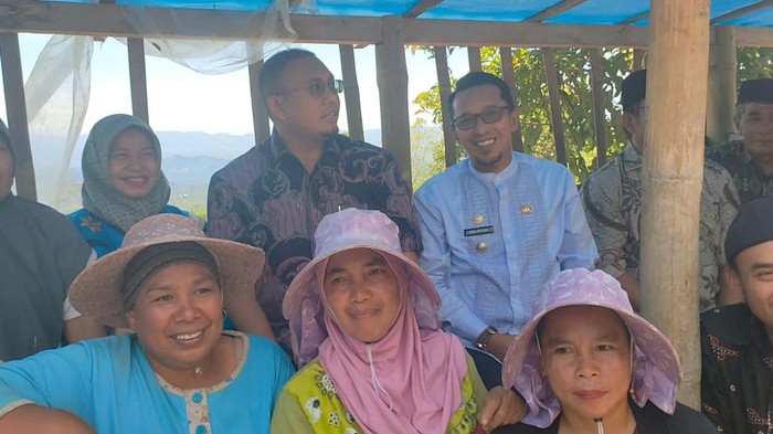 Andre Rosiade Dicurhati Emak-emak Tanah Datar (dok Istimewa)