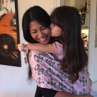 Wajah Kirana sebelumnya sempat ditutupi di media sosial. Namun, seiring berjalannya waktu Anggun Cipta Sasmi berbagi foto putrinya ke publik. Foto: Instagram @anggun_cipta