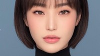 Ayu Dewi masih bisa dikenali setelah fotonya diedit, tapi versi wanita Korea. Foto: Instagram