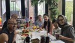 Asri Welas Hobi Masak dan Makan Bareng Keluarga, Ini Momennya