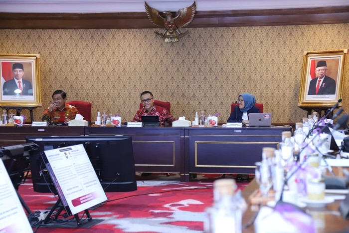 Azwar Anas Rapat Bareng Kemendagri