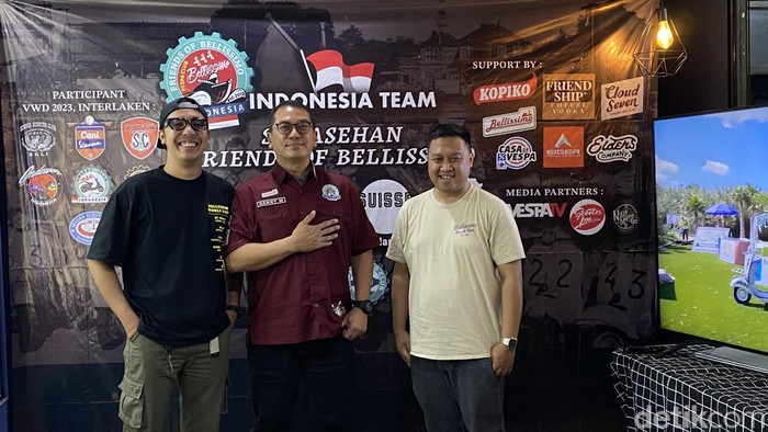 Danny Mamesah dan tim Friend of Bellissimo menggelar konferensi pers sebelum bertolak ke Vespa World Days 2023 di Intelaken, Swiss