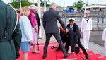 Detik-detik Raja Norwegia Jatuh Tersandung di Denmark