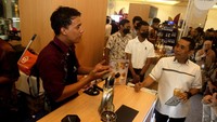 JaKreatifest 2023 menyajikan pameran offline dengan melibatkan 73 UMKM dari DKI Jakarta dan beberapa provinsi di Indonesia. Festival ini juga akan menghadirkan festival kopi, teh, dan cokelat nusantara, serta festival bumbu olahan. Event yang turut memeriahkan HUT DKI ini digelar di Mall Taman Anggrek, Jakarta Barat, pada tanggal 16 hingga 18 Juni 2023. 