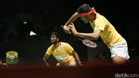 Rankireddy/Chirag Shetty memenangi gim kedua dengan skor 21-13.  