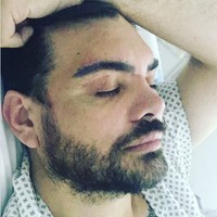 Aku bersumpah, aku ditandu ke rumah sakit ini. Aku berdoa agar sembuh dan saat itulah aku menyadari hal-hal kecil dalam hidup. Aku berharap aku kembali dan menjadi lebih baik dari sebelumnya. Aku mencintai kalian, tulisnya.Foto: Instagram Fran Mariano