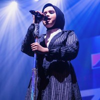 Dalam berhijab, Putri Ariani lebih sering menerapkan gaya jilbab simple menggunakan pashmina polos. Foto: Instagram