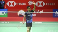 Ginting memenangi pertarungan selama 51 menit dengan kemenangan 21-19, 21-16.
