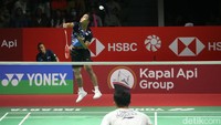 Dengan kemenangan ini Ginting sementara menjadi wakil tuan rumah pertama yang melangkah ke semifinal. Selanjutnya Ginting akan melawan pebulutangkis China Li Shi Feng untuk merebut satu tiket ke partai puncak.