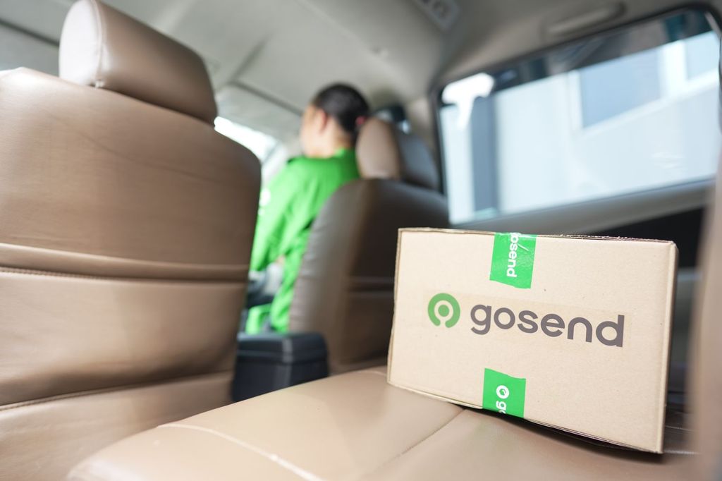 Gojek meluncurkan dua solusi logistik baru yang memberikan kemudahan pengiriman barang berukuran besar melalui GoSend Car Instant dan GoBox Van.