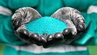 Nikel sulfat hasil pemurnian di Pulau Obi, Halmahera Selatan, Provinsi Maluku Utara ini akan digunakan dalam produksi baterai lithium dengan kandungan nikel yang tinggi. Di masa mendatang, penggunaan baterai litium jenis ini akan terus meningkat, terutama dalam industri kendaraan listrik.  