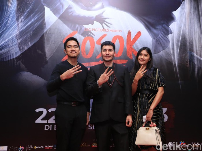 Kaesang dan Erina Gudono saat hadiri film Sosok Ketiga.