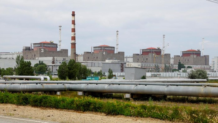 A view shows the Zaporizhzhia Nuclear Power Plant during the visit of the International Atomic Energy Agency (IAEA) expert mission in the course of Russia-Ukraine conflict outside Enerhodar in the Zaporizhzhia region, Russian-controlled Ukraine, June 15, 2023. REUTERS/Alexander Ermochenko