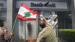 Lebanon Membara! Bank-bank Dirusak Nasabah