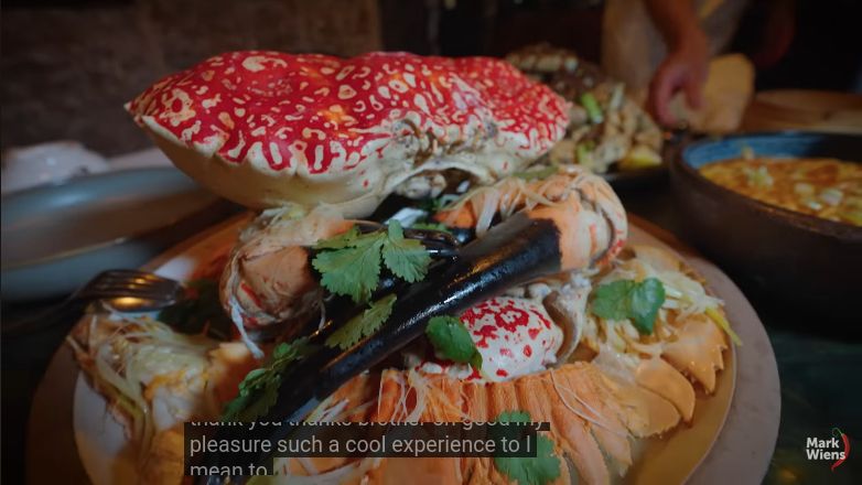 Mark Wiens cicip kepiting raksasa, king crab Tasmania seberat 5 kilogram