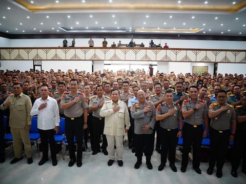 Menhan Prabowo Subianto jadi narasumber dialog kebangsaan di Sespim Lemdiklat Polri, Lembang, Bandung, Jabar, Jumat (16/6/2023).