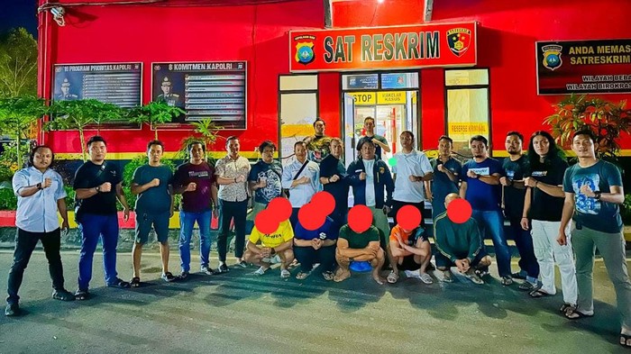Para pelaku perampokan bos money changer di Batam dibekuk Satreskrim Polresta Barelang.(Istimewa)