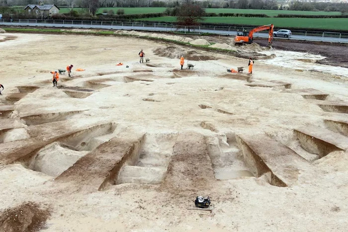 Pemakaman purba 4.400 tahun dekat Stonehenge.