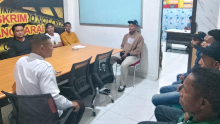 Polisi menangkap pelaku perdagangan orang dan mengamankan tujuh orang korban yang hendak dikirim bekerja di Kalimantan Timur. (Humas Polres Manggararai)