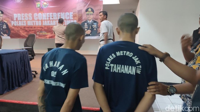 Polres Jakarta Timur mengungkap kasus pencurian kotak amal di pura kawasan Rawamangun