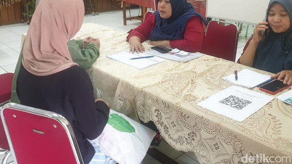 Potret Suasana Posko PPDB Jakarta Pusat di SMKN 1 & SMKN 14
