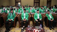 Para elite PPP hadir dalam rapimnas yang membahas strategi politik pemenangan Pemilu dan tugas Sandiaga Uno.  