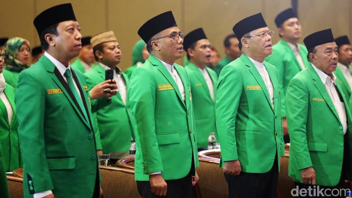 PPP Gelar Rapimnas Bahas Tugas Sandiaga Uno PPP menggelar rapat pimpinan nasional untuk menghadapi Pemilu 2024 di di Hotel Sultan, Jakarta, Jumat (16/6). Selain strategi Pemilu, Rapimnas juga membahas tugas Sandiaga Uno.