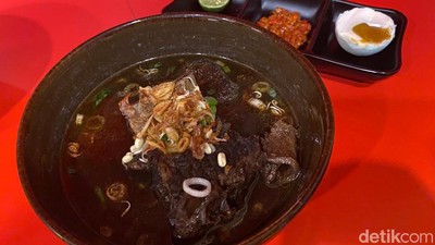 Nikmatnya Rawon Kekinian di Lucy Curated Compound