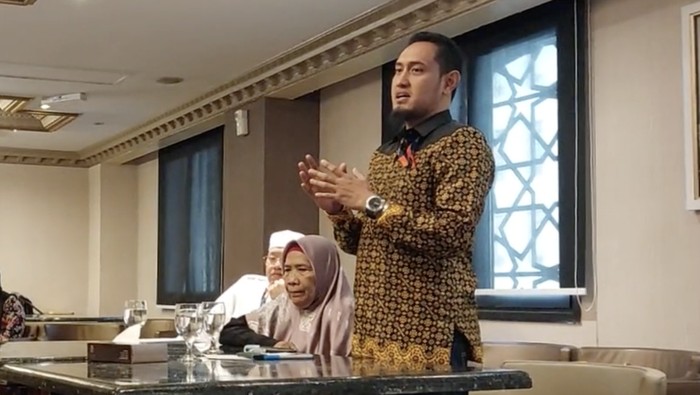 Dirut PT Arminareka Perdana Richan Mudzakar di Madinah.