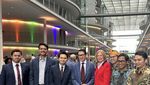 Potret Mahasiswa Indonesia Pamerkan Tarian Maumere di Gedung Parlemen Jerman
