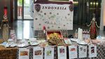 Potret Mahasiswa Indonesia Pamerkan Tarian Maumere di Gedung Parlemen Jerman