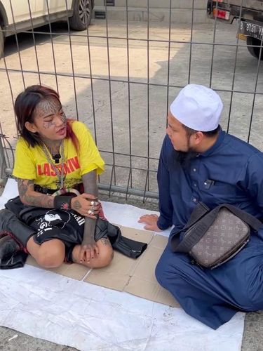 Ustaz Ebit Lew dan anak punk