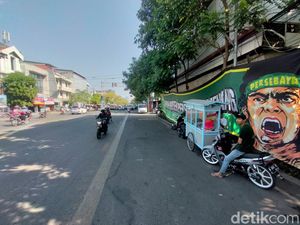 Spanduk Persebaya Jelang Ulang Tahun ke-96 Hijaukan Surabaya