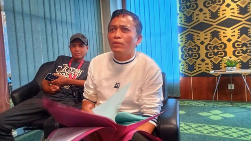 Bupati Lombok Tengah Lalu Pathul Bahri kecewa dengan rencana penghapusan WSBK di Sirkuit Mandalika. Ia menilai hal itu tidak masuk akal.