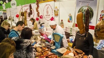 Penjual berkepala sosis.... Foto: Reddit