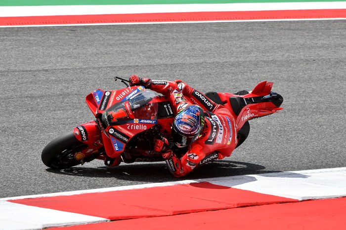 MotoGP - Italian Grand Prix - Mugello Circuit, Scarperia e San Piero, Italy - June 11, 2023 Ducati Lenovo Teams Francesco Bagnaia in action during the race REUTERS/Jennifer Lorenzini