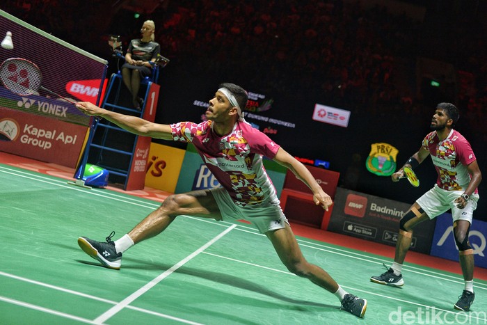 Ganda Putra India Lolos ke Final Indonesia Open 2023 Ganda putra bulutangkis India, Rangkireddy/Shetty berhasil mengalahkan ganda asal Korea, Kang Min Hyuk-Seo Seunh Jae dalam semifinal Indonesia Open 2023, di Istora Senayan Jakarta, Sabtu (17/6/2023). Rangkireddy/Shetty menang 17-21, 21-19 dan 21-18.