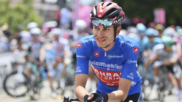Gino Mader waits for the start of the 7th stage of the Giro d'Italia, Tour of Italy cycling race, in Notaresco, Italy, on May 14, 2021.  Swiss cyclist Gino Mader has died  Friday, June 16, 2023 one day after suffering injuries when he crashed off the road down a ravine during a descent at the Tour de Suisse. (Massimo Paolone/LaPresse via AP)