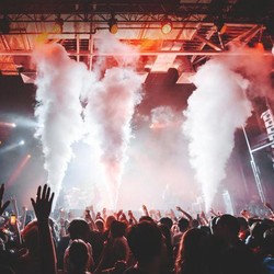 10 Konser dengan Tiket Termahal di Indonesia, Siapa Paling Bikin Dompet Menjerit?