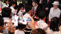 Kunjungan ini dilakukan setelah Presiden Joko Widodo (Jokowi), saat berkunjung ke Tokyo tahun lalu, mengundang keduanya untuk mendatangi langsung Indonesia. 