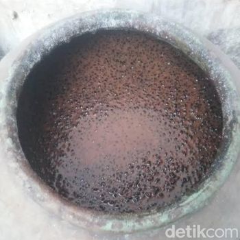 Kecap Sie Wie Bo Diolah Tradisional Hasil Fermentasi Tahunan yang Dijual Terbatas