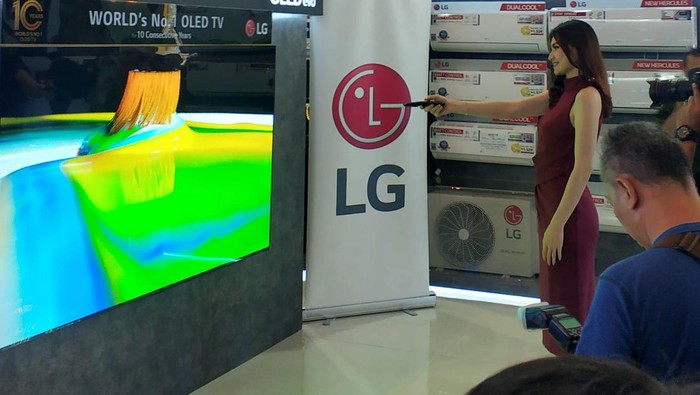 Kenalkan TV Oled evo C3 di Pekan Raya Jakarta PT. LG Electronics Indonesia mengenalkan varian TV OLED terbarunya di ajang Jakarta Fair 2023, Kemayoran, Jakarta.