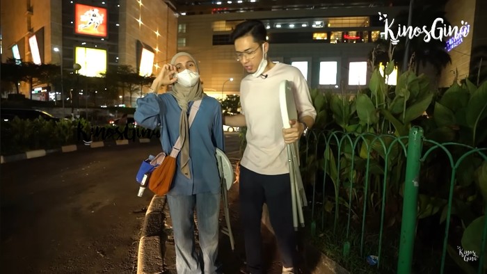 Kinos Gina Rizky Kinos dan Nycta Gina kulineran di belakang GI