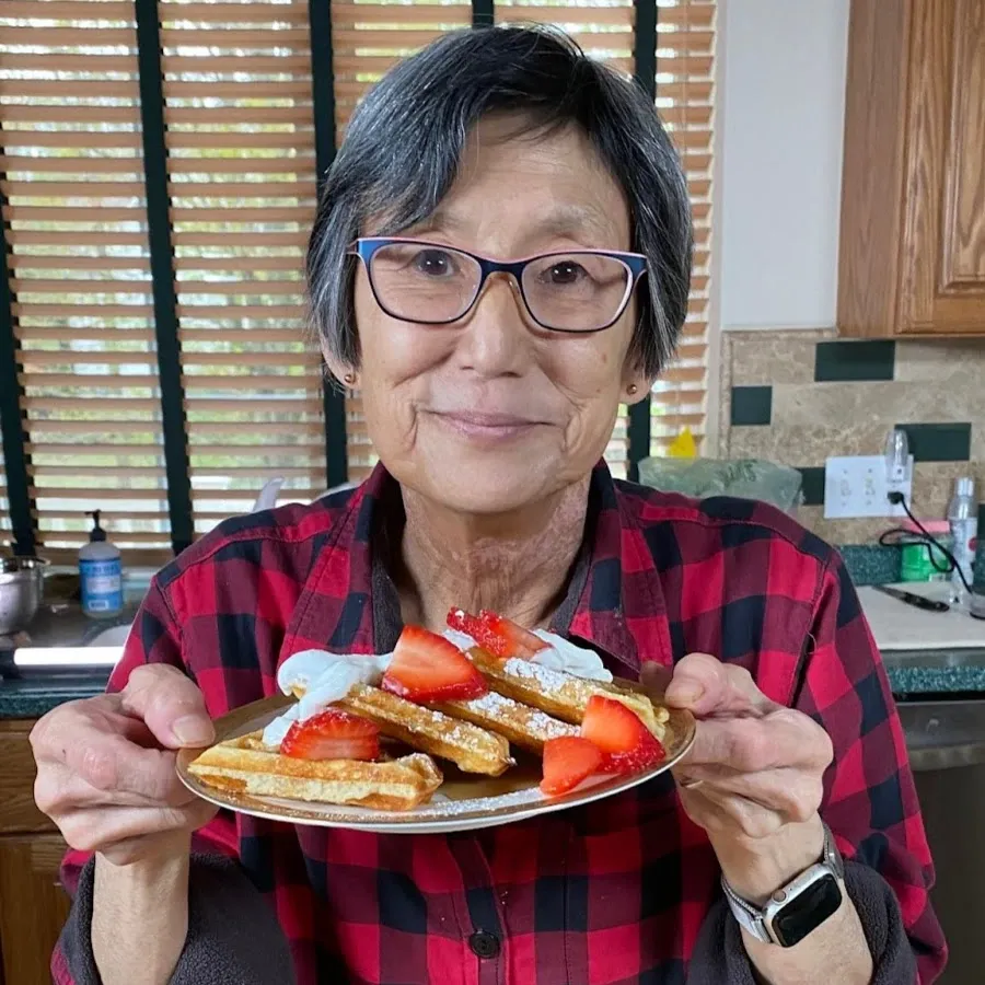 Kreator TikTok sudah berusia lanjut, tapi masih semangat bikin konten masak