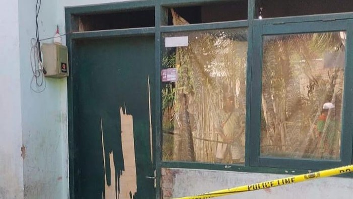 lokasi rumah ibu gantung diri di jember