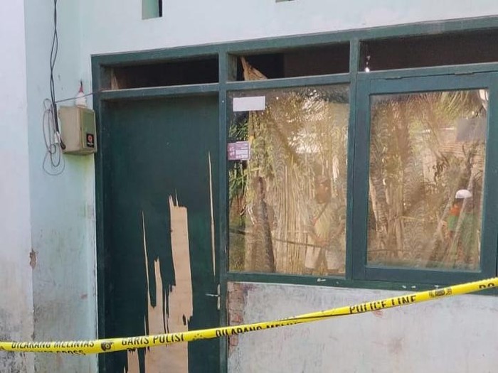 lokasi rumah ibu gantung diri di jember
