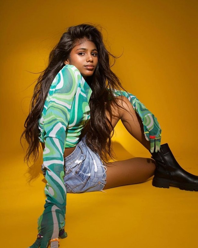 Dari situ, kehidupannya berubah. Hidupku berubah. Sebelumnya aku tidak ada di poster, di koran, di televisi tapi sekarang aku ada di mana-mana. Semua orang mengenaliku dan meminta selfie. Aku bangga dengan diriku sendiri, ujarnya.Foto: Instagram Maleesha Kharwa