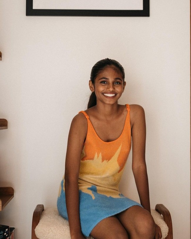 Sekarang Maleesha Kharwa tidak lagi tinggal di daerah kumuh dengan rumah beratap terpal. Gadis yang dulu hidup tanpa listrik tersebut kini sudah bisa membeli sebuah apartemen di Mumbai.Foto: Instagram Maleesha Kharwa