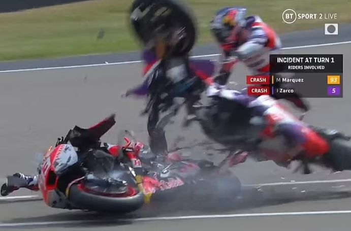 Marc Marquez hantam Johann Zarco di MotoGP Jerman.