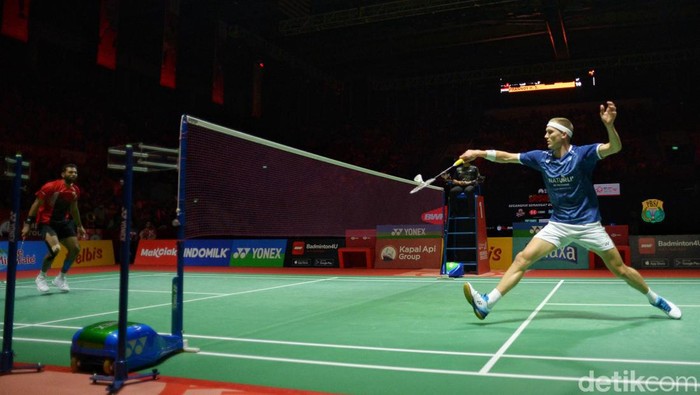 Tunggal putra Denmark, Viktor Axelsen melangkah ke final Indonesia Open 2023. Axelsen lolos setelah mengalahkan Prannoy dari India.